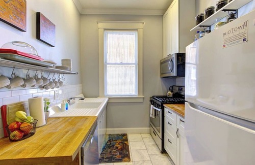 Midtown Apartment | Spacious Colonial | Fireplace | Close to Overton