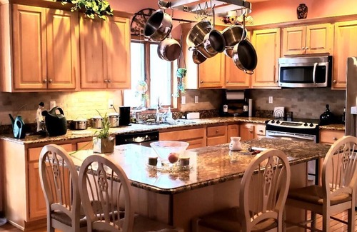 Cornwall House | Spacious Colonial on 2 plus Acres