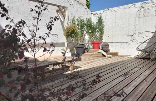Chateaurenard Apartment | Spacious, comfortable loft 10 min from Avignon and St Remy de Provence.