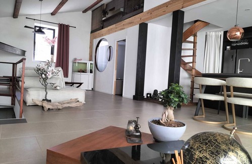 Chateaurenard Apartment | Spacious, comfortable loft 10 min from Avignon and St Remy de Provence.