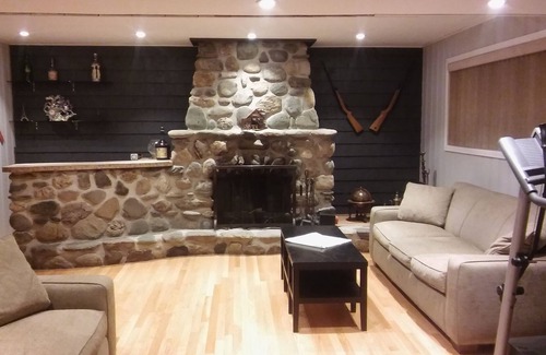 Laval Apartment | Spacious, comfortable basement apartment