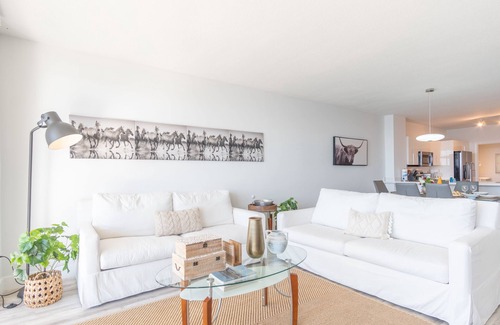 Sunny Isles Beach Condo | Spacious condo with beautiful water views | WIFI 100+ Mbps