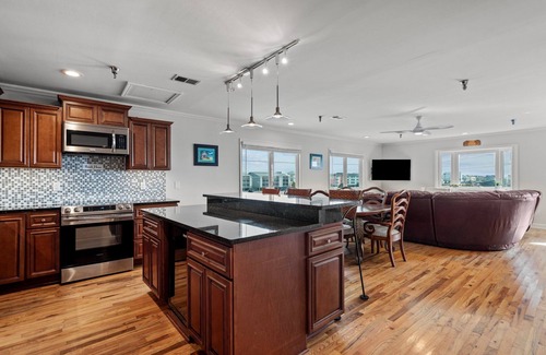 Carolina Beach Condo | Spacious condo close to everything! Elevator, gameroom garage, kid/pet friendly!