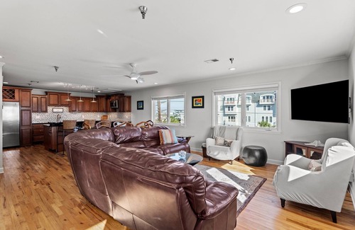 Carolina Beach Condo | Spacious condo close to everything! Elevator, gameroom garage, kid/pet friendly!