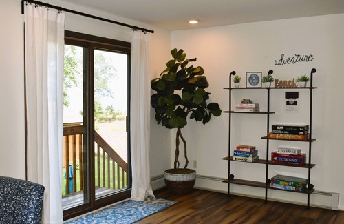 Lake Michigan Beach Condo | Spacious Condo, Family friendly, Walk to Private Beach