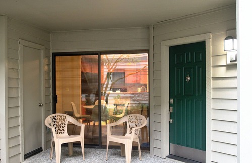 Northwest Bellevue Apartment | Spacious condo in downtown Bellevue