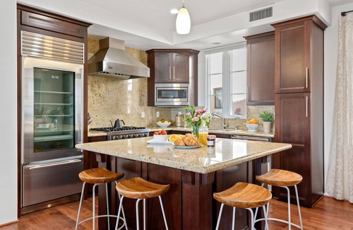 Laguna Condo | Spacious Condo in Luxury Downtown Complex