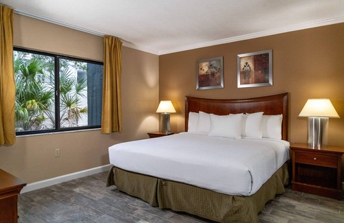 Kissimmee Resort | Spacious condo Legacy Resort near Disney/Universal Park Photos on Resort website