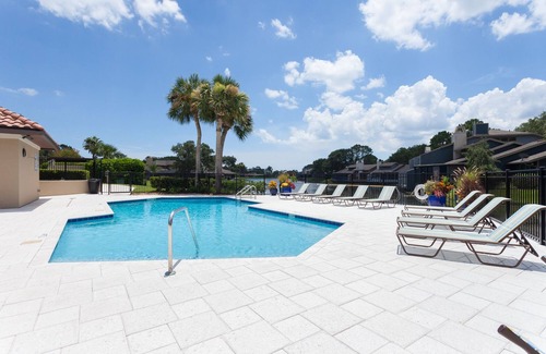 Sawgrass Condo | Spacious Condo w. Deck, Pool Access-Steps from the Beach