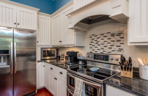 Fish Creek Condo | Spacious condo, walking distance to downtown Fish Creek, Marina, Public Beach!