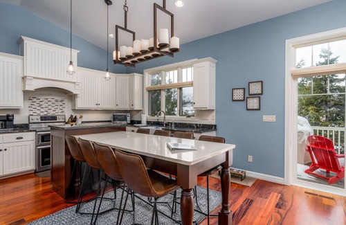 Fish Creek Condo | Spacious condo, walking distance to downtown Fish Creek, Marina, Public Beach!