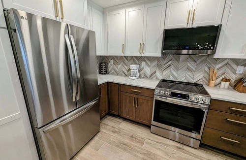 Mountain House Condo | Spacious Condo with a Hot Tub On Site!