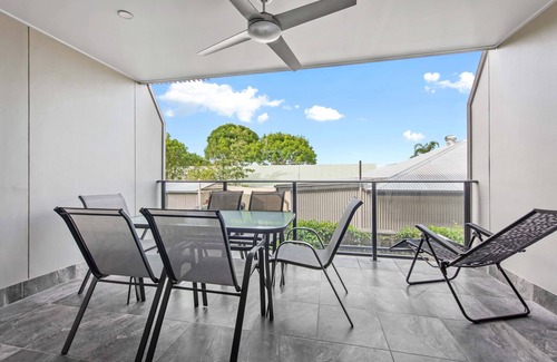 Murarrie House | Spacious + Convenient! 3Bed/2.5Bath/1Car~Townhouse