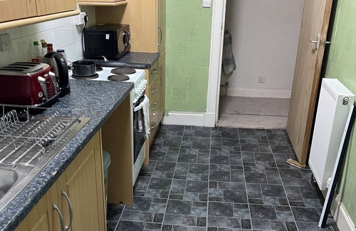 Glasgow Westend Apartment | Spacious/Cosy Apartment in the beating heart of Glasgows vibrant west end.