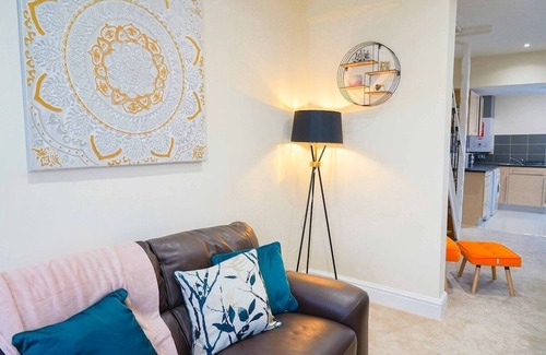 St Helens House | Spacious Cosy Newly Renovated Home in St Helens