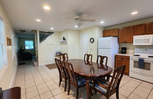 Tawas City Cottage | Spacious cottage near Lake Huron between Tawas and AuGres