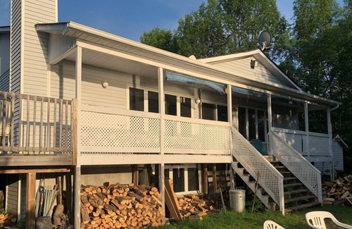 Cayamant Cottage | Spacious Cottage on lake, perfect for any occasion