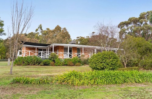Invermay Park House | Spacious Country Escape close to Ballarat