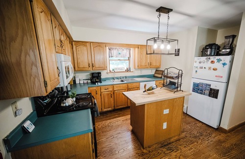 Sidney House | Spacious Country Home w/Hot Tub, near Colby/Thomas