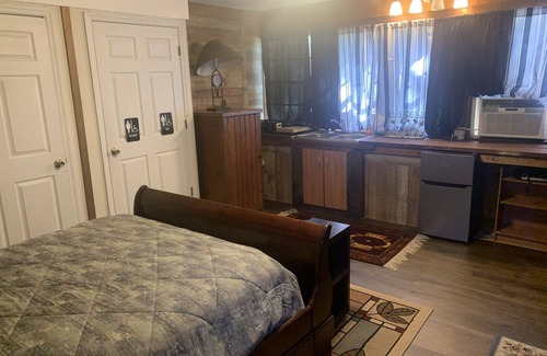 Tallahassee House | Spacious country retreat minutes away from downtown