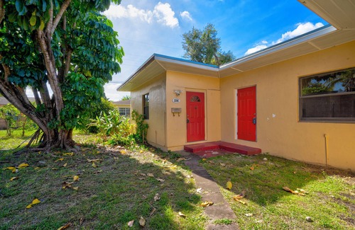 Miami Shores Apartment | Spacious Cozy 3-bedroom apartment with Wi-Fi, AC in marvelous Miami