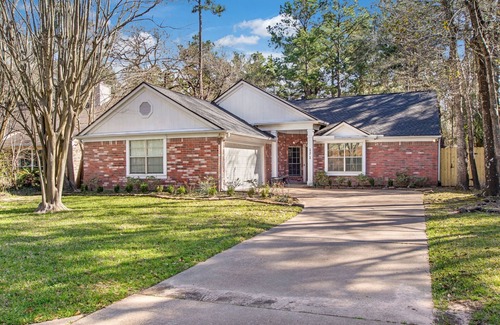 Indian Springs House | Spacious & Cozy 4BR Home in The Woodlands