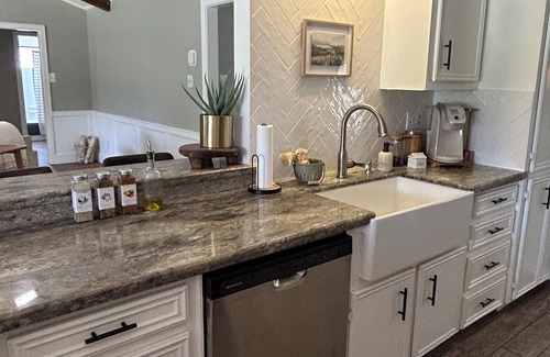 College Station House | Spacious, Cozy, & Central Cstat Stay | Sleeps 13