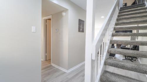 Mobile Apartment | Spacious Cozy Condo! Perfect for longer stays