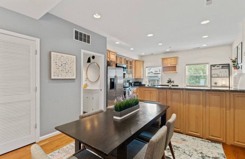 Shaw House | Spacious DC Retreat | Conv Ctr 4BR/5BA by DCottage