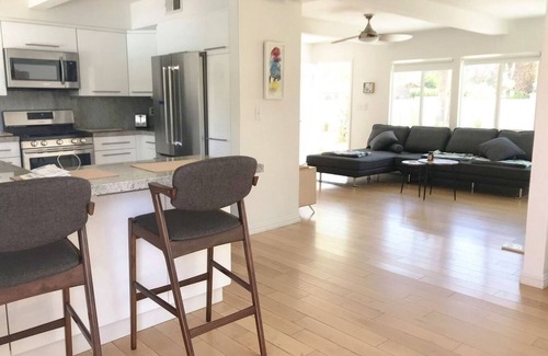 Tahquitz River Estates House | Spacious Desert Oasis Mid Century Home - Pool/Spa