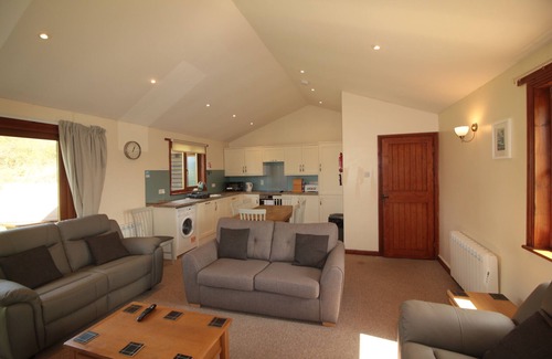 St Wenn House | Spacious detached Bungalow 3 bedrooms with shared indoor swimming pool and gym