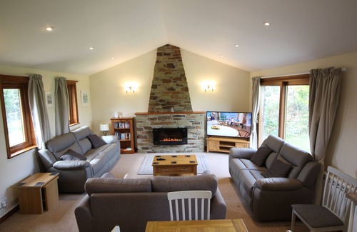 St Wenn House | Spacious detached Bungalow 3 bedrooms with shared indoor swimming pool and gym