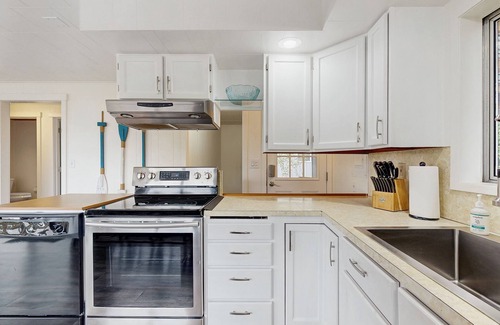 Rockaway Beach House | Spacious dog-friendly home with ocean views, full kitchen, washer & dryer