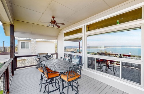 Canyon Lake House | Spacious dog-friendly home with decks & beautiful views - near boat ramp & lake