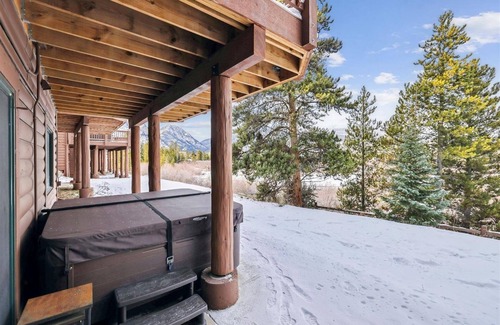 Frisco House | Spacious Dog-Friendly 4BR Townhome in Frisco - short drive to Breckenridge!