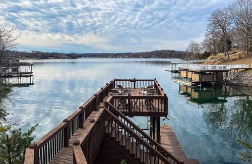 North Shore House | Spacious dog-friendly lakefront house w/dock, hot tub & putting green