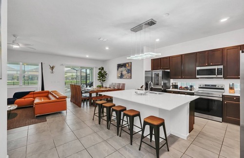 Kissimmee House | Spacious Dreamscape 12 rooms/11.5 bathroom/25 people, WiFi, Kissimmee, Orlando