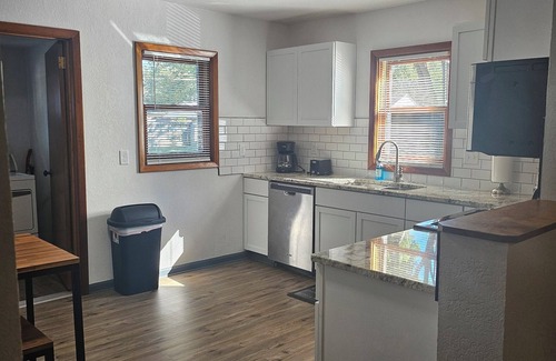 Des Moines House | Spacious Duplex by Fairgrounds & Downtown/Fire Pit