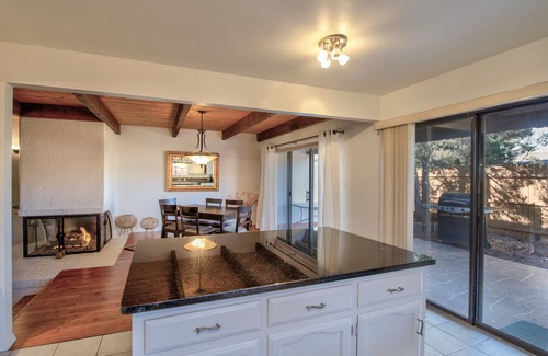 Albuquerque House | Spacious End-Unit Townhouse in Golf Course Community, mountain views!