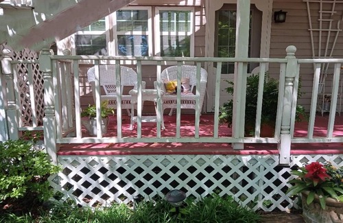 Downtown Little Rock Cabin | Spacious Enough for Four with Style, Comfort & Charm