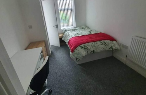 Burnley House | Spacious Ensuite Double Room-4 Burnley CityCentre