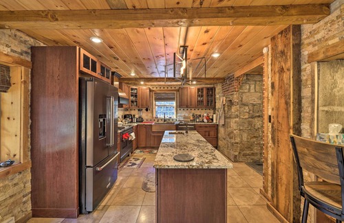 Aquashicola Cottage | Spacious Escape w/Deck & Ponds Near Skiing!