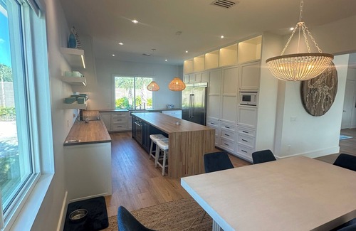 Jensen Beach House | Spacious estate in awesome Jensen Beach with AC, WiFi