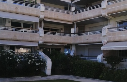 Vilanova I la Geltru Apartment | Spacious fully renovated apartment in luxury residence facing the beach