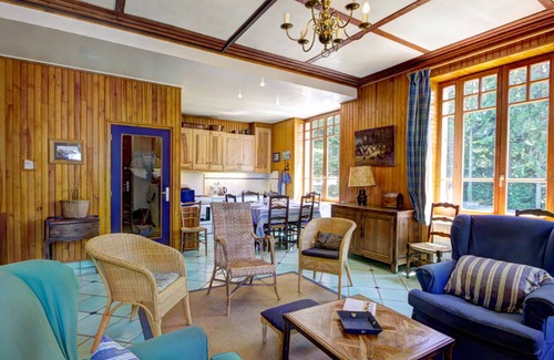 Le Bessat Cottage | Spacious family chalet in the heart of Pilat, optional sauna