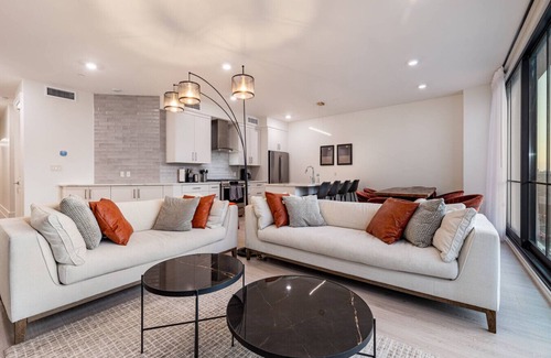 Central Business District Hotel | Spacious Family Combo Unit with Deck, Minutes from the French Quarter