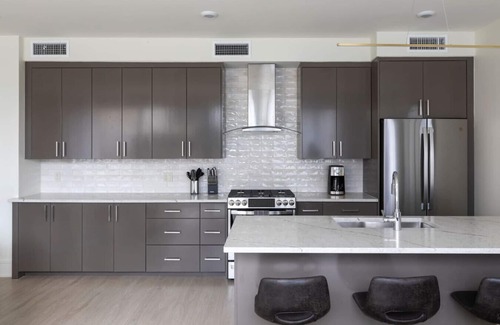 Central Business District Hotel | Spacious Family Combo Unit with Deck, Minutes from the French Quarter