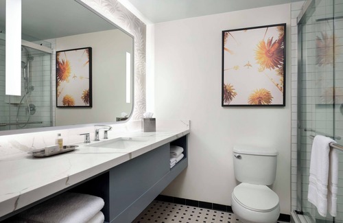 Los Angeles Hotel | Spacious Family Escape | 2 Pet Friendly Rooms! Pool, Gym, Shuttle Service!