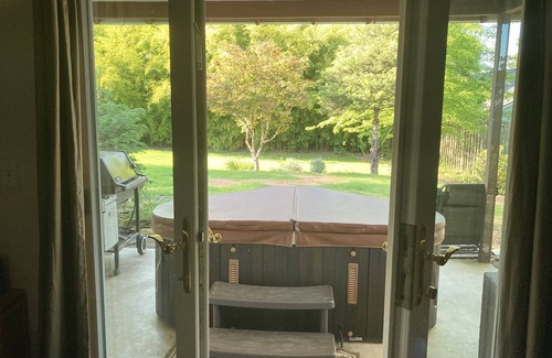 Monmouth House | Spacious family-friendly home near WOU!