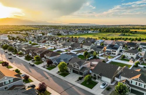 Fountain House | Spacious Family Getaway Near Downtown